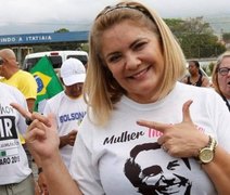 Mãe de Renan Bolsonaro assume ser a dona de mansão de R$ 3 milhões; entenda