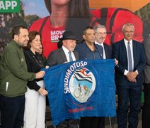 Lula lança crédito para entregadores comprarem motos e bikes elétricas