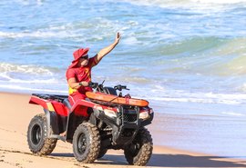 Turistas vítimas de afogamento são resgatados na praia do Francês