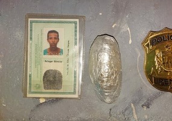 Mulher é presa tentando entrar com drogas em Penitenciária de Segurança Máxima