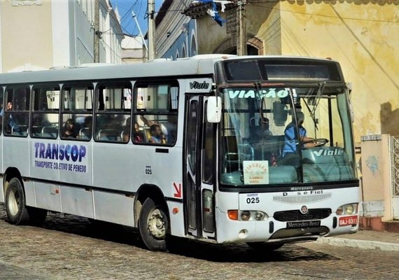 Transporte coletivo de Penedo volta a funcionar no período da noite, aos domingos e feriados