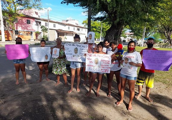 Parentes e vizinhos cobram empenho da polícia nas buscas por Maria Clara