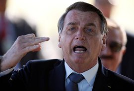 Bolsonaro diz que churrasco era fake e chama jornalistas de idiotas