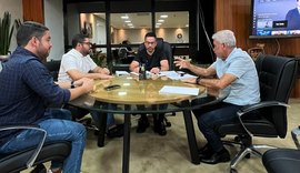 Em reunião com prefeito, governador garante retomada de obras e novos investimentos para Viçosa