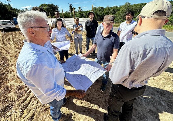 CAF e Seinfra vistoriam obras de saneamento e abastecimento no litoral Norte de Alagoas