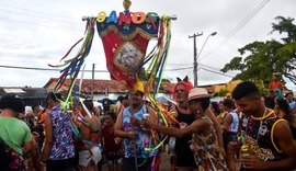 Frevo anima segundo dia de folia em Maceió