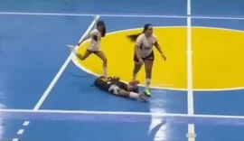 Jogadora que chutou rival na cabeça é suspensa por cinco anos no Ceará
