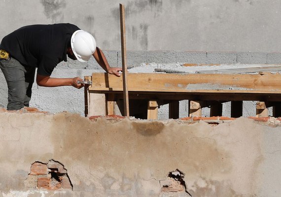 Brasil cria 280,6 mil postos de trabalho formal em maio