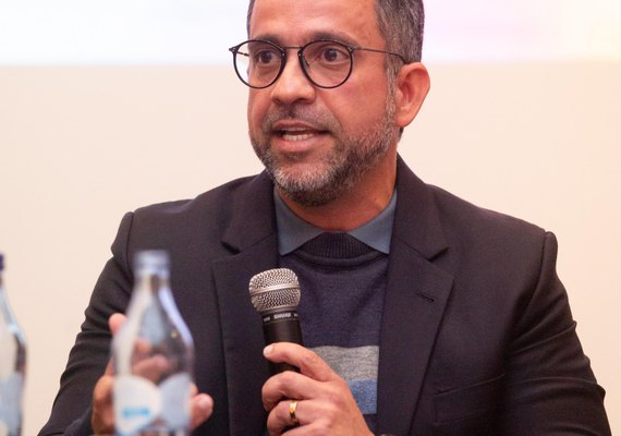 'Alagoas seguirá crescendo em ritmo superior à média do Brasil', diz Paulo Dantas, em Portugal