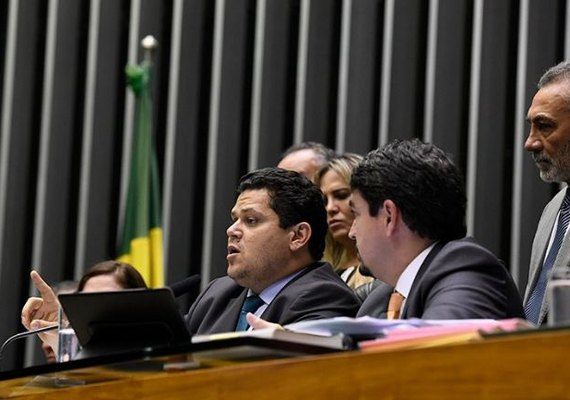 Votação de veto a orçamento impositivo é adiado e sessão acontece nesta quarta-feira (4)