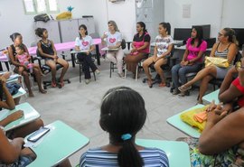 Maceió Rosa: roda de conversa fala sobre alimentação preventiva