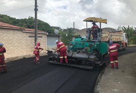 Prefeitura executa obras de pavimentação no Feitosa