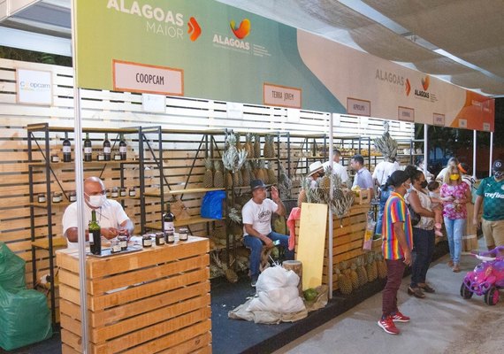 Produtores do Programa Alagoas Maior expõem produtos no estande do Sebrae na Expoagro