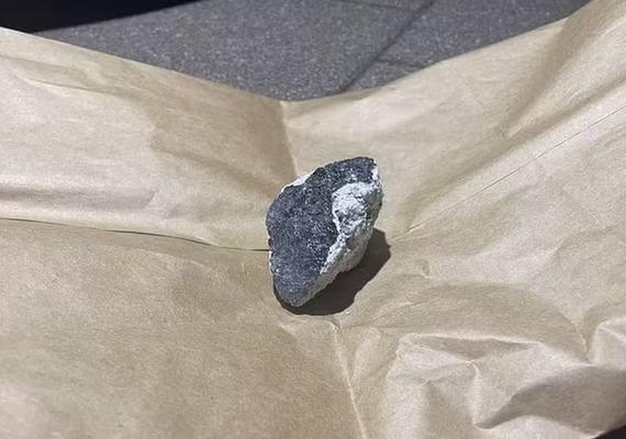 Meteorito cai na Alemanha e é confudido com míssil do Irã
