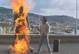 Estátua de astro, ex-Real Madrid é incendiada na entrada de museu na Ilha da Madeira
