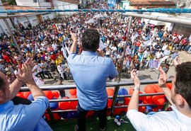 Caravana Pra Frente Alagoas comandada por Rui Palmeira e Arthur Albuquerque segue em ritmo acelerado e é recebida por milhares de pessoas, em Limoeiro de Anadia, neste domingo 28