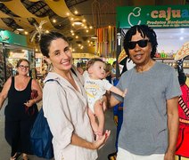 “Saí pra comprar sorvete”: veja relato de fã que encontrou Djavan em Maceió