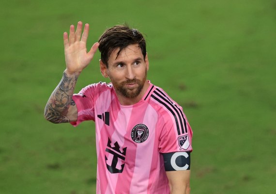 Presidente da Conmebol convida Lionel Messi para jogar a Libertadores