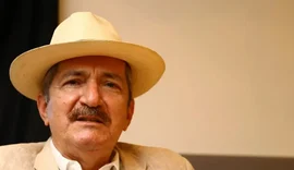 Aldo Rebelo chama pré-candidatura de Joaquim Barbosa de 'afronta'