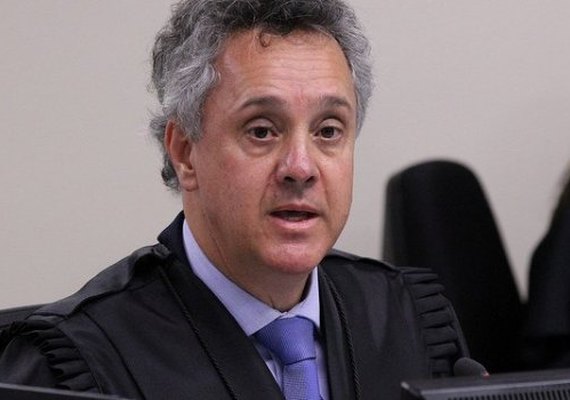 Relator da Lava Jato em segunda instância determina que Lula seja mantido preso