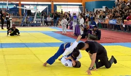Alunas da rede municipal conquistam medalhas em competição de jiu-jitsu
