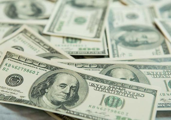 Com alta de 0,63%, dólar comercial é vendido à R$5,46