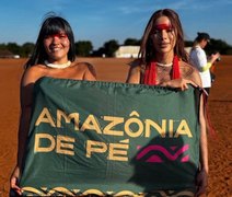 Anitta visita aldeia indígena no Mato Grosso e é elogiada na internet