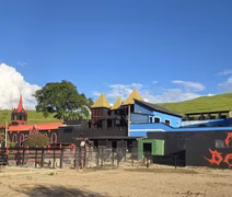 Igreja luciferiana sem alvará gera polêmica no interior do Rio de Janeiro