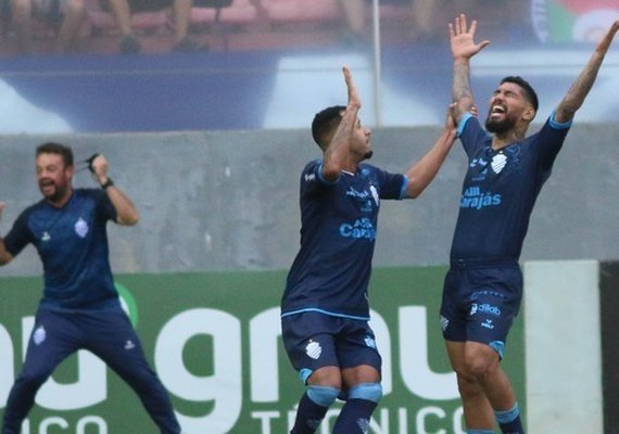 Geovane e Yuri do CSA aparecem em lista dos 7 melhores volantes da Série B