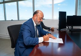TRE-AL empossa juiz para compor Corte Eleitoral
