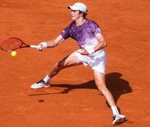 João Fonseca vence Djokovic em quase 5h e avança às oitavas de Roland Garros