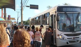 Ônibus circulam em horário diferenciado nesta sexta-feira