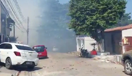 Fogo atinge vegetação em um conjunto na Serraria