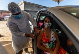 Rio Largo segue drive-thru de vacinação durante feriado de Páscoa