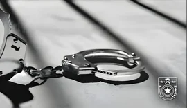 Homem é preso após furtar portão de alumínio em Maceió