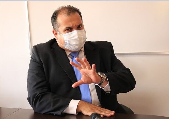 Santoro ironiza: parece que a Prefeitura conseguiu resolver déficit de R$ 300 MI