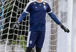 Wellerson mantém confiança mesmo com CSA em busca de novo goleiro