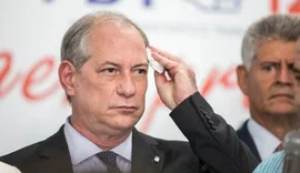 Ciro e Cid Gomes são alvos de ação da PF que apura fraudes no Castelão