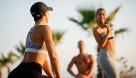 Ação gratuita promove saúde, bem-estar e lazer na Praia de Jatiúca