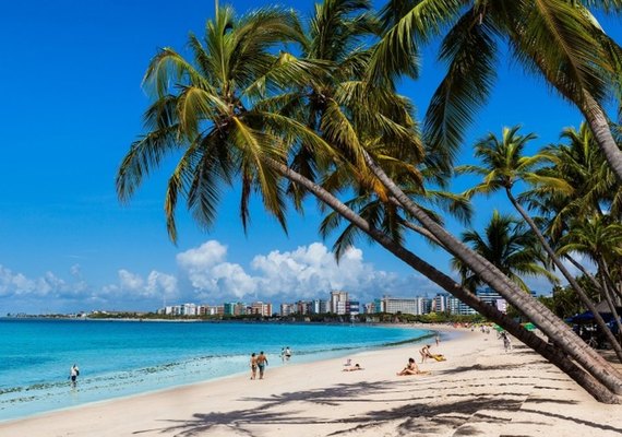 IMA aponta cinco trechos de praias impróprios para banho em Alagoas