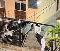 Corpo sem identificação é encontrado dentro de apartamento na Ponta Verde