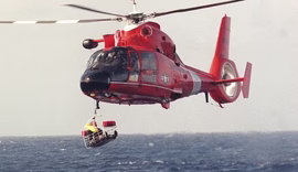 Helicóptero da Guarda Costeira dos EUA cai em Sitka, região do Alasca