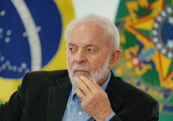 Lula tem mal-estar, cancela compromissos e passa por exames em hospital