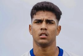 Juninho, de Arapiraca, marca três gols na estreia do Bahia