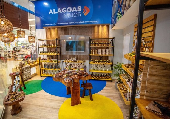 Alagoas Maior comercializa mais de R$ 50 mil em produtos locais em Shopping de Maceió