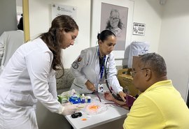 Casa Fecha Feridas da Uncisal reduz fila em mutirão para pé diabético