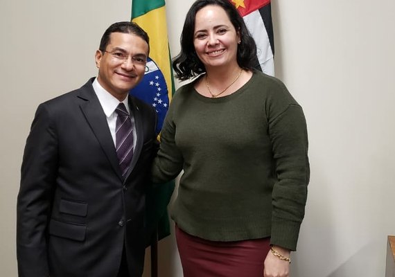 Fabiana Pessoa é uma das principais apostas do PRB em Alagoas