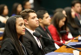 Inscrições para o programa Parlamento Jovem Brasileiro seguem até o fim de maio