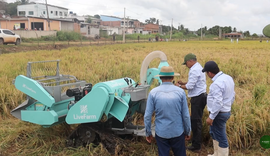 Produtores ganham minicolhedora para impulsionar a rizicultura em AL