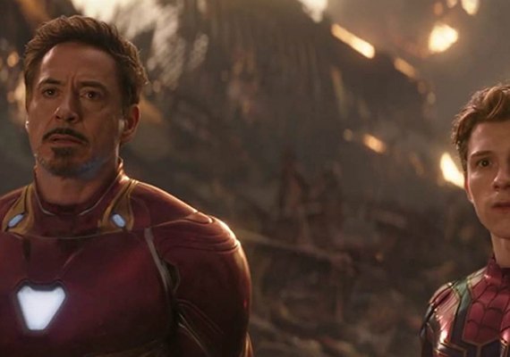 Robert Downey Jr. guiou Tom Holland naquela cena emocionante de Guerra Infinita
